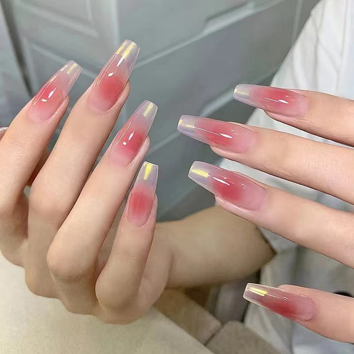 High-quality artificial nails with natural ombre effect