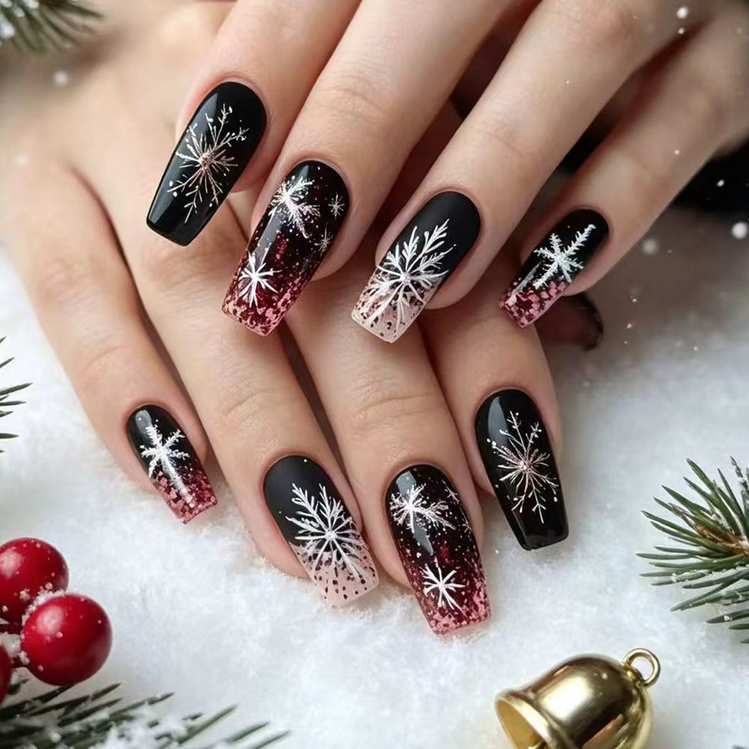 Winter-Themed Long-Lasting Nail Art Stornfield