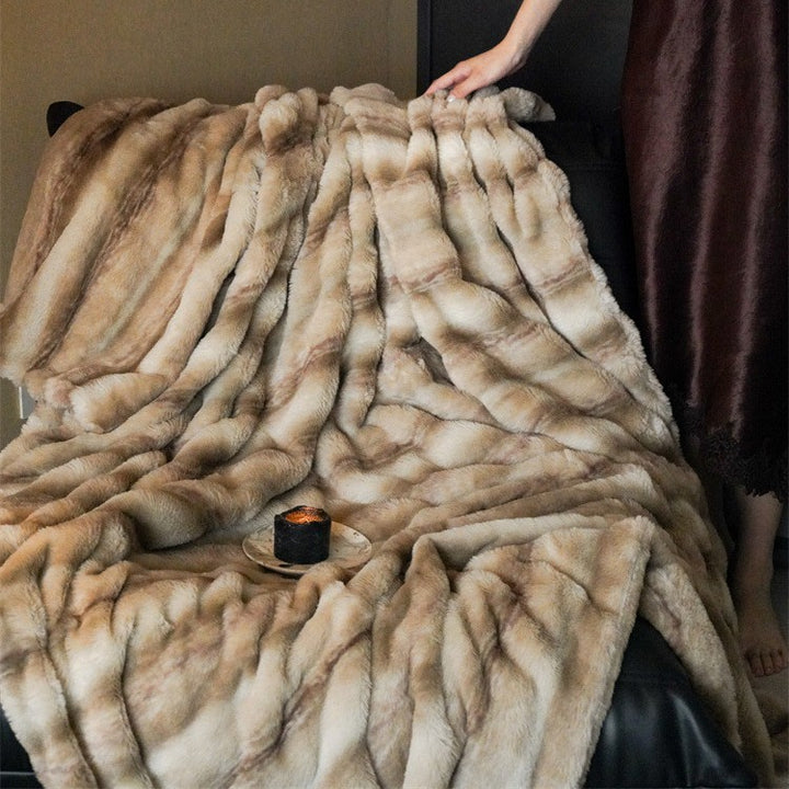 Luxurious faux fur throw blanket with extra soft pile Stornfield