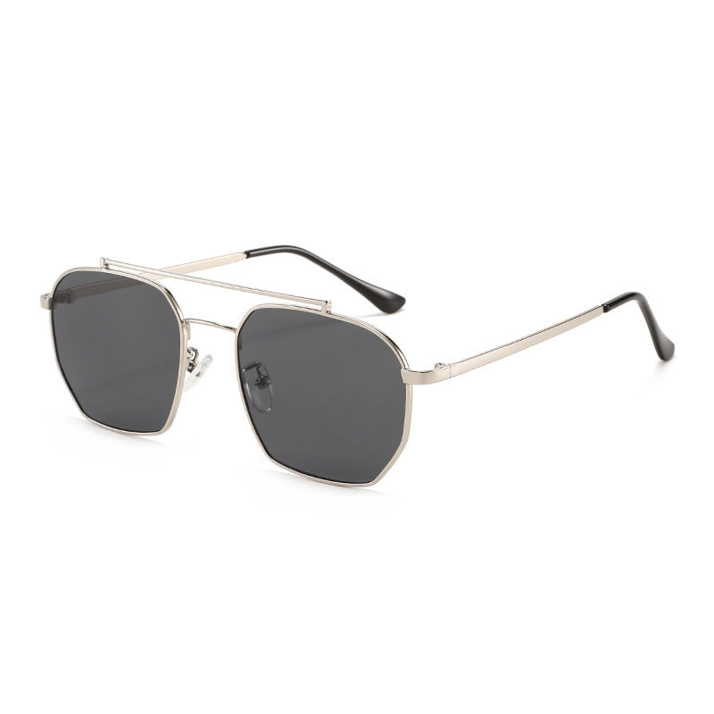 Fashion-Forward Angular Frame Sunglasses Stornfield