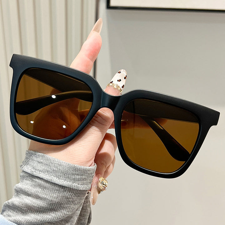Women's oversized sunglasses with matte frame Stornfield