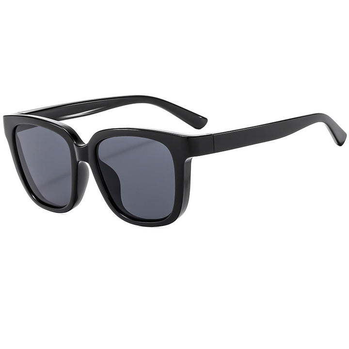 Ladies Cat-Eye Sunglasses with elegant and modern frame Stornfield