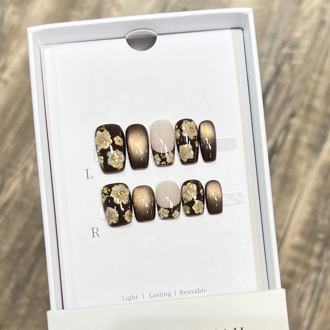 Artistic Floral-Embellished Press-On Nail Set Stornfield