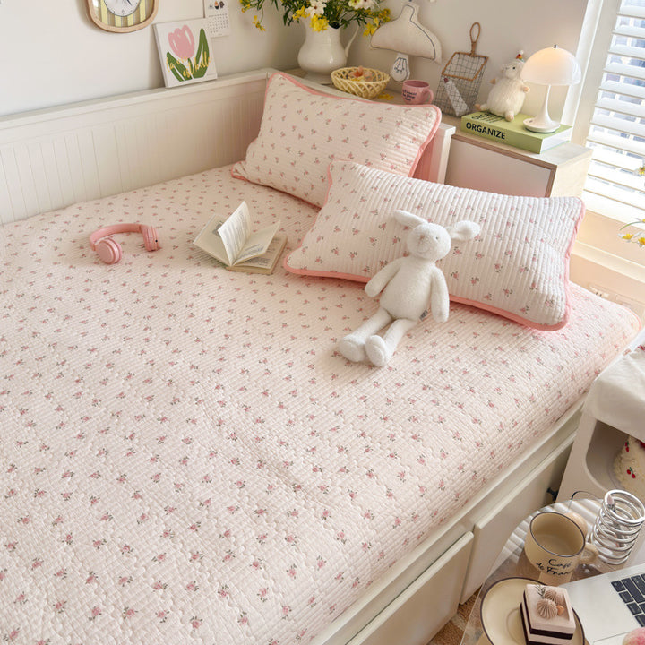 Lightweight Quilted Cotton Bedspread and Mattress Coverlet Set