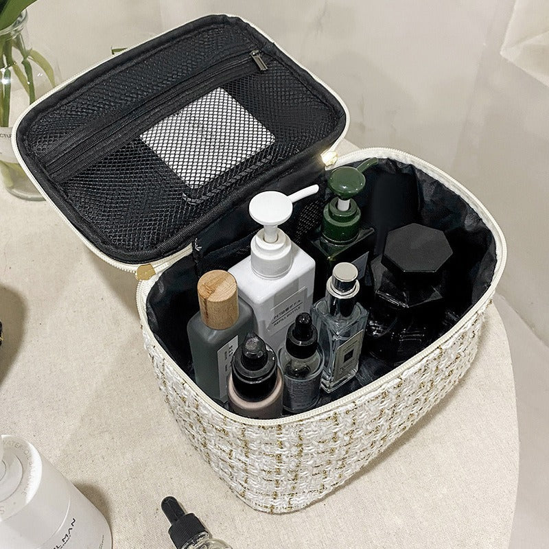 Stylish and Practical Cosmetic Storage Bag Stornfield