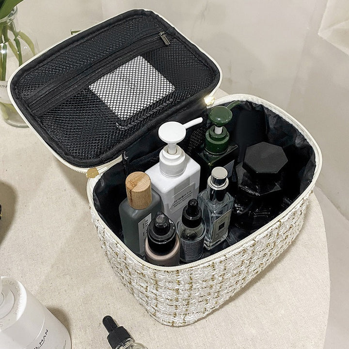 Stylish and Practical Cosmetic Storage Bag Stornfield