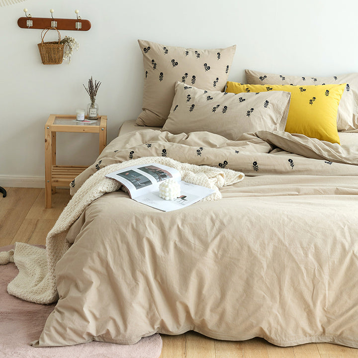 Bedding set made of cotton Renforcé with embroidered floral all-over and reversible function