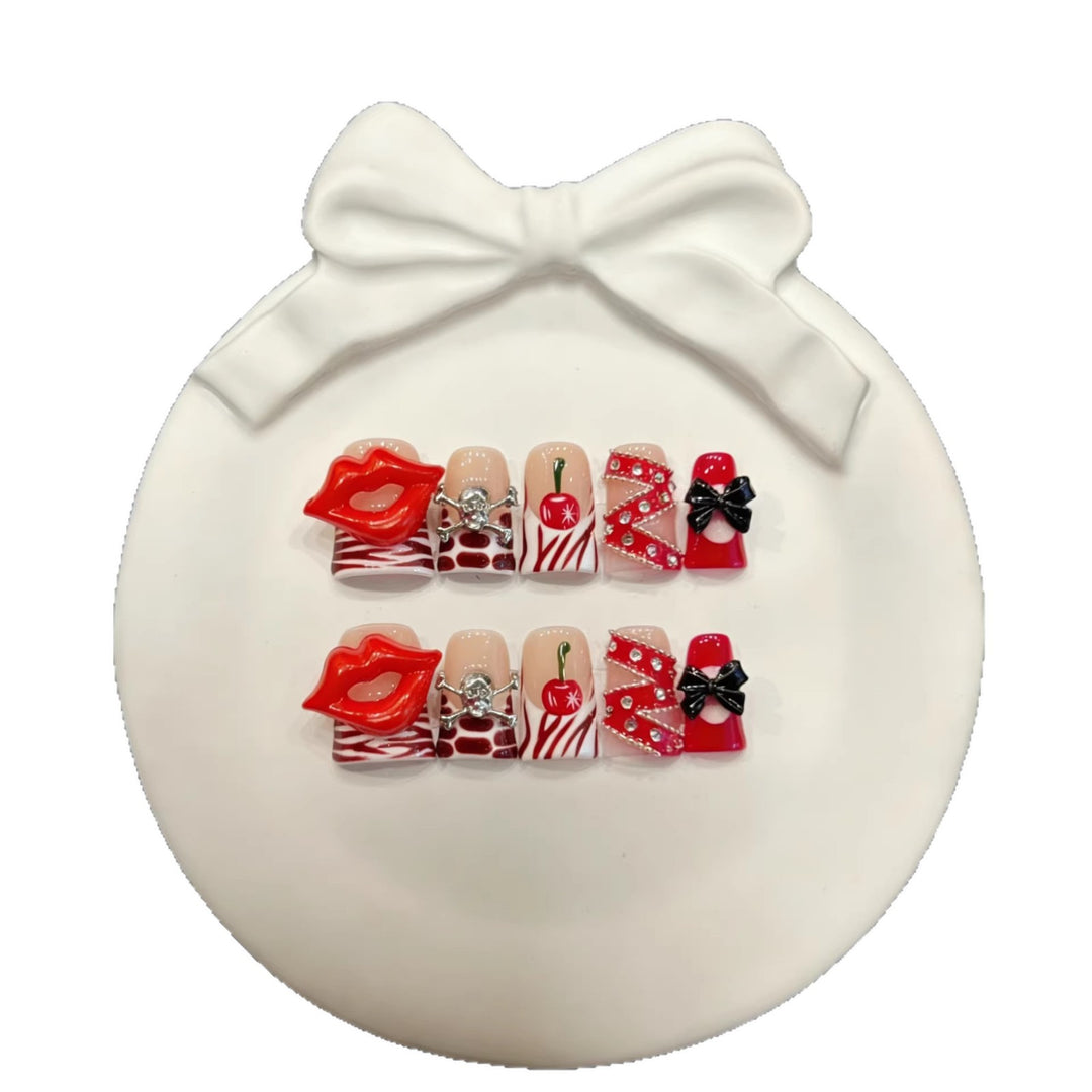 Artistic Press-On Nail Art Set with Holiday Themes