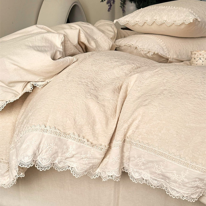 Bedding set made of cotton-linen with floral jacquard structure and fine lace border