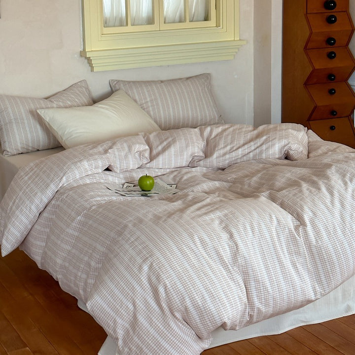 Bedding set with fine Vichy check and breathable cotton percale