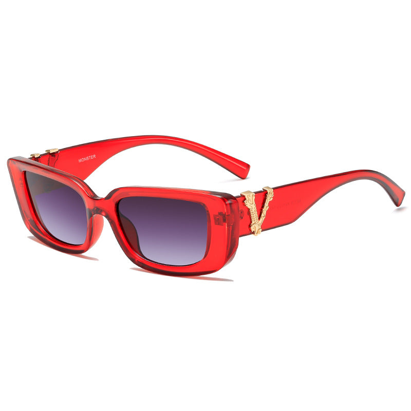 Women's fashionable sunglasses with luxurious tortoise design and gold accents Stornfield