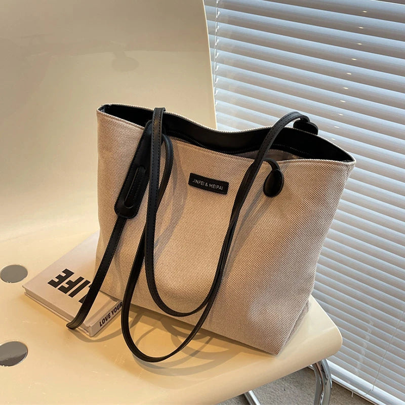 Minimalist Everyday Tote Stornfield