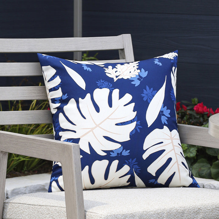 Square outdoor cushion cover made of water-repellent polyester with tropical Monstera print Stornfield