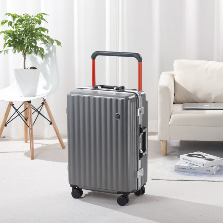 Stylish Compact Roller Luggage Stornfield