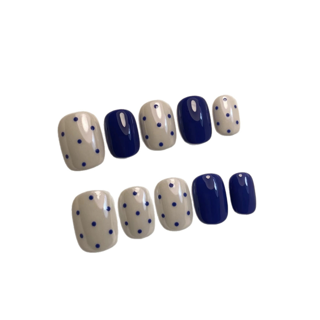 Decorative Press-On Nail Art Set with Polka Dot Design