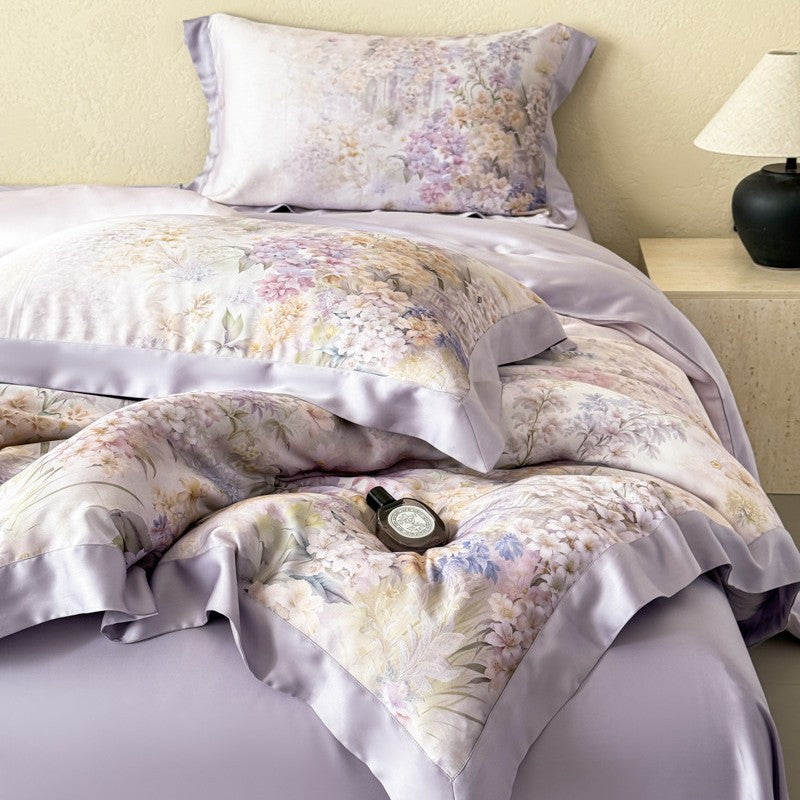 Luxurious satin bedding set with lilac flower print and silky piping