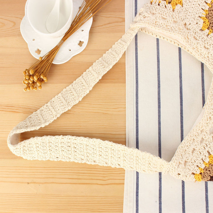 Hand-knotted tote bag with floral crochet motifs Stornfield