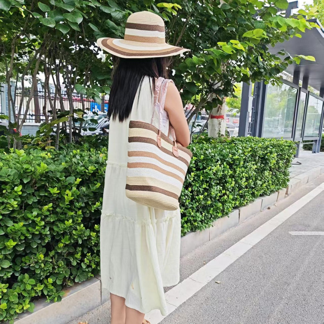 Summery beach bag and sun hat Stornfield