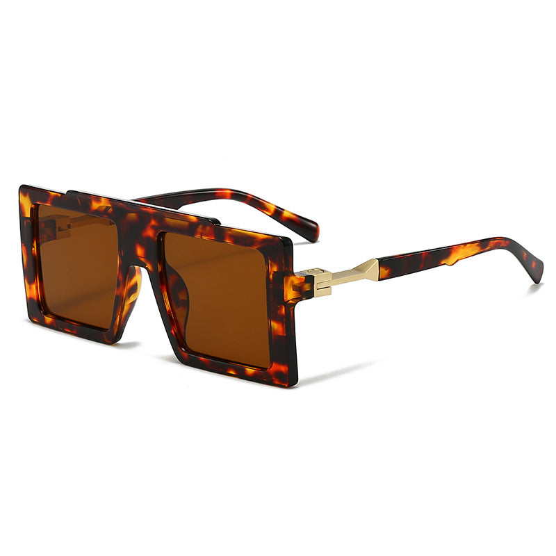 Ladies fashionable sunglasses with rectangular frame Stornfield
