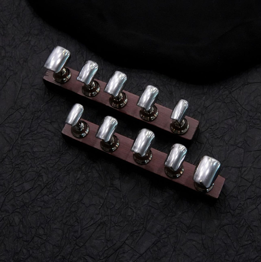 Artistic Metal Nail Enhancements