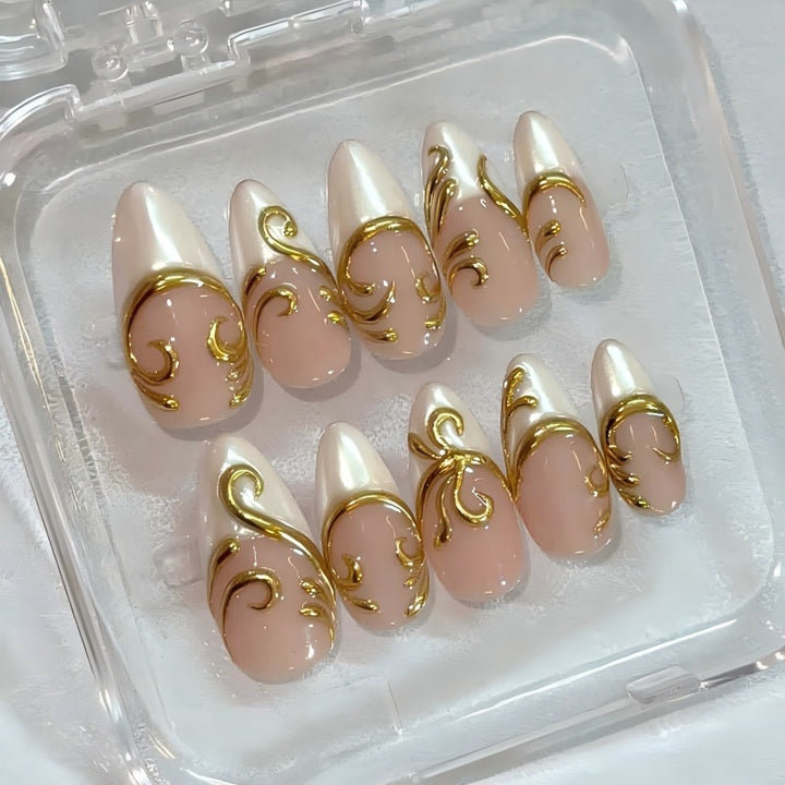Nail art set with elegant golden applications Stornfield