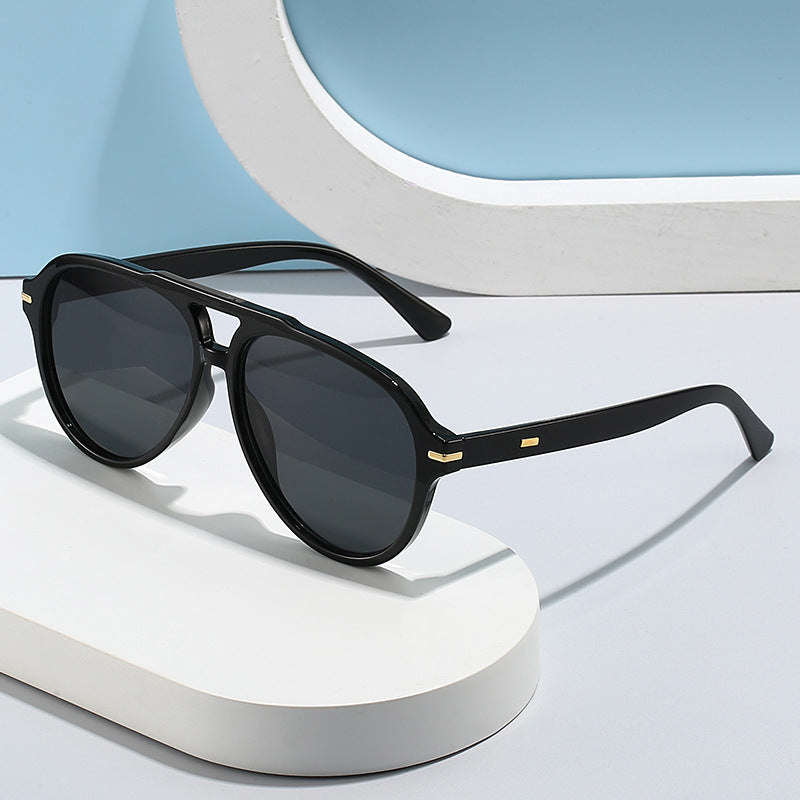 Women's fashionable sunglasses with stylish tortoise frame Stornfield