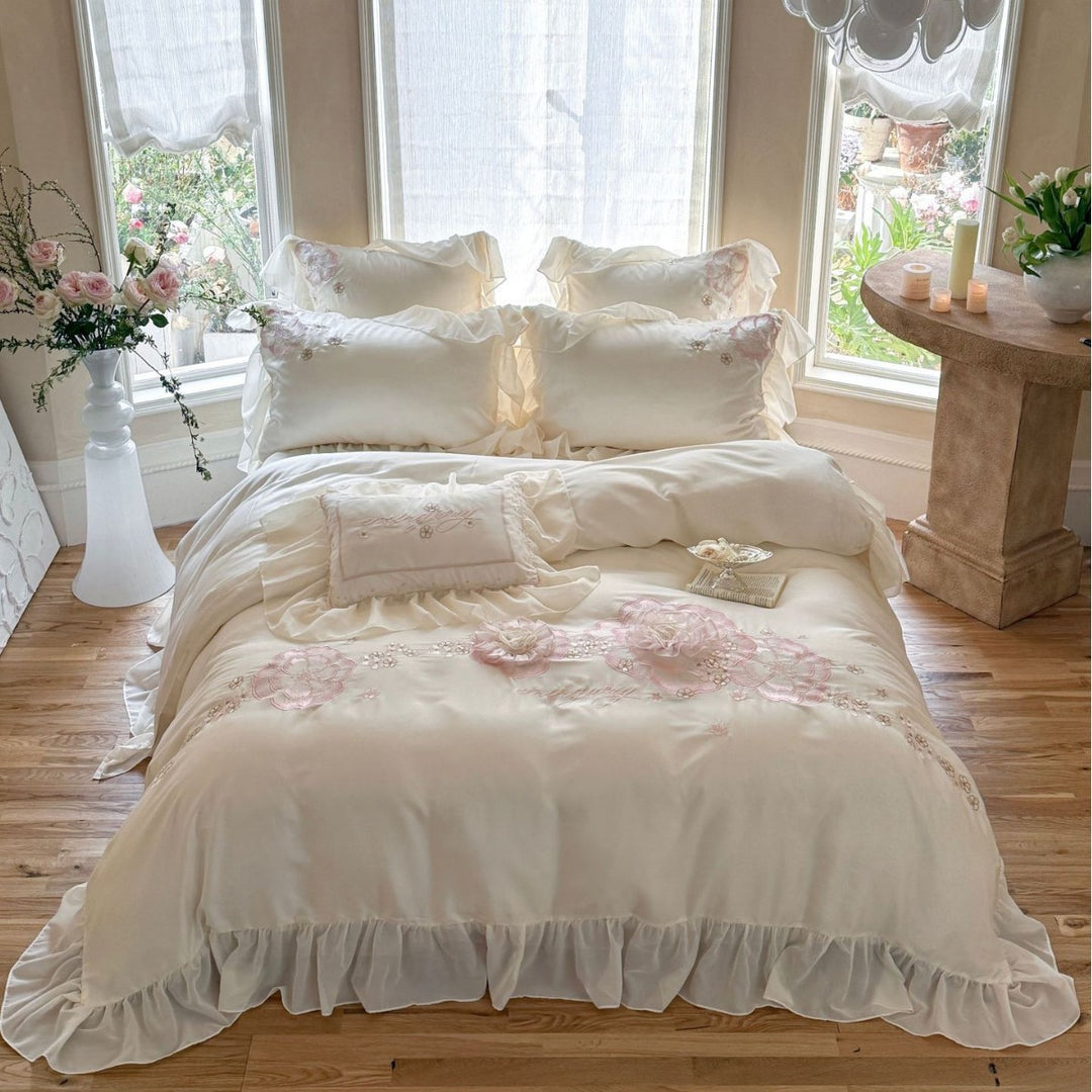 Romantic bedding set made of cotton satin with ruffle, fine 3D flower embroidery and frills