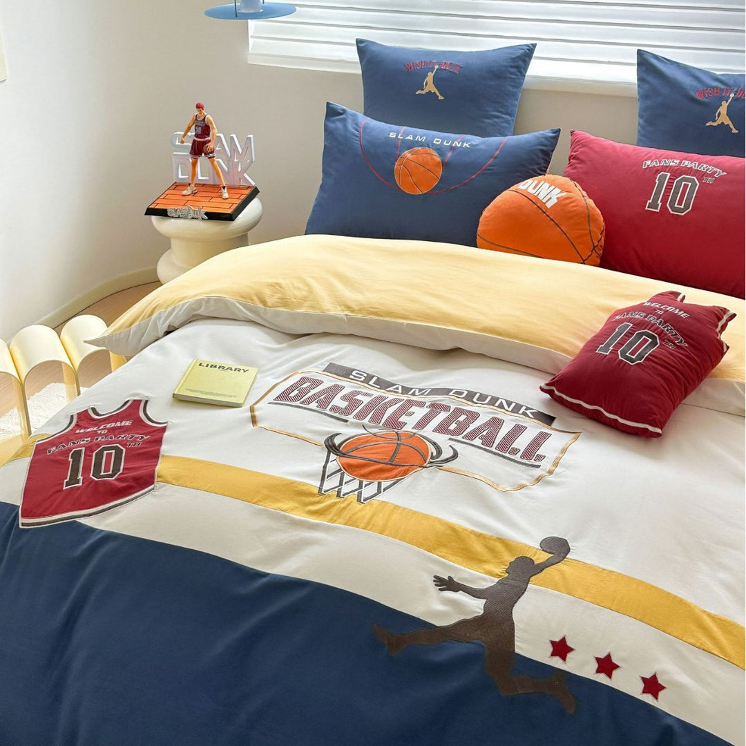 Child bed linen set with sporty basketball print made of breathable cotton percale