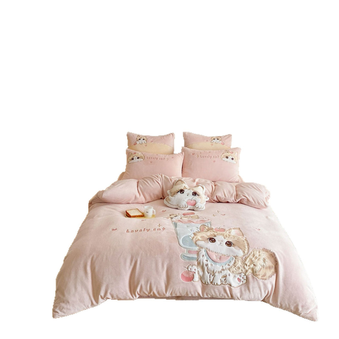 Cute quilted microfiber bedding set with three-dimensional cat appliqué and cuddle covers