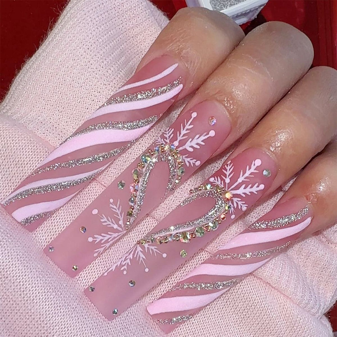 Decorative Press-On Nail Art Set with Elegant Floral and Shimmer Design Stornfield
