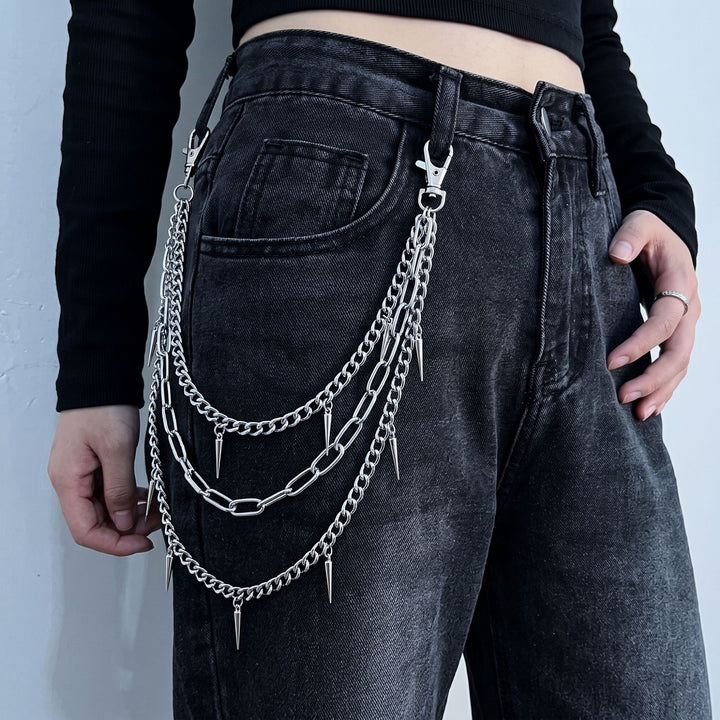 Fashionable chain belt with spiked details Stornfield