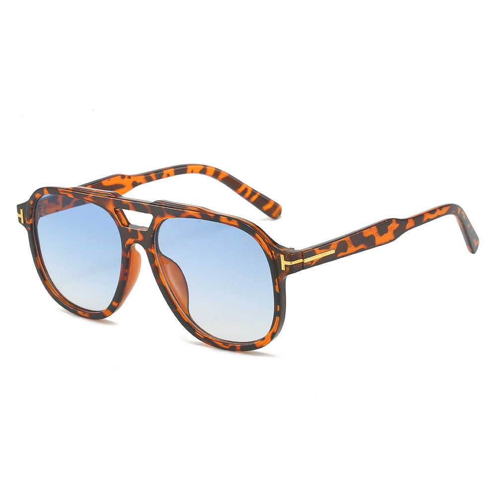 Retro-Inspired Oversized Sunglasses Stornfield