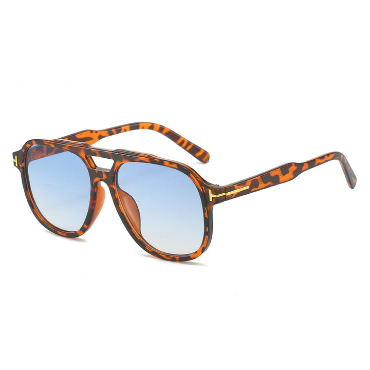 Retro-Inspired Oversized Sunglasses Stornfield