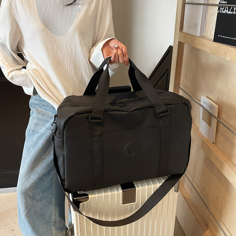 Multifunctional Travel Bag With Durable Outer Material And Practical Interior Stornfield