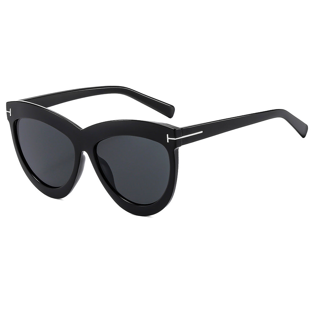 Women's Cat-Eye Sunglasses with Elegant Frame and High-Quality UV Protection Stornfield