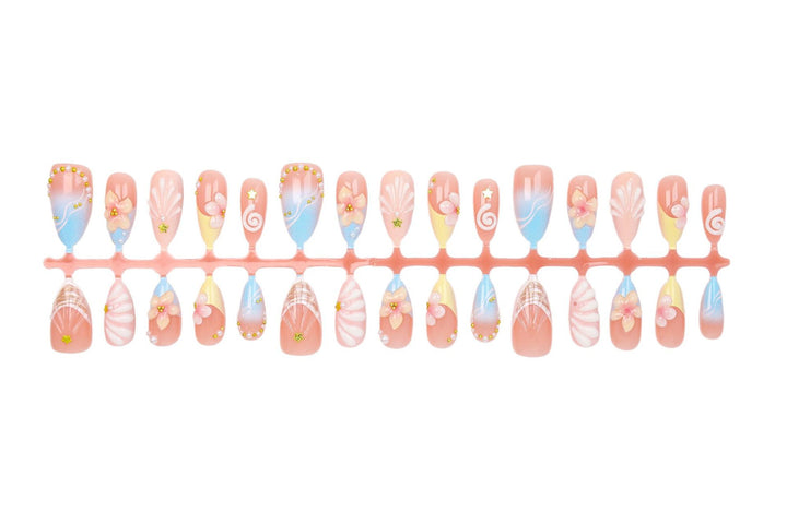 Artificial nail set with elegant flower and shell design Stornfield