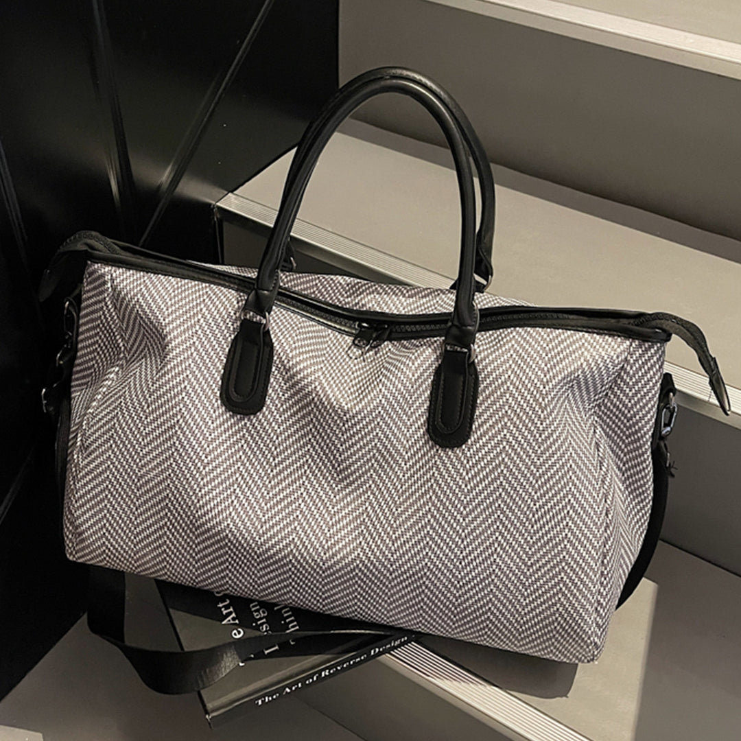 Elegant Travel Bag with Innovative Compartment Design Stornfield