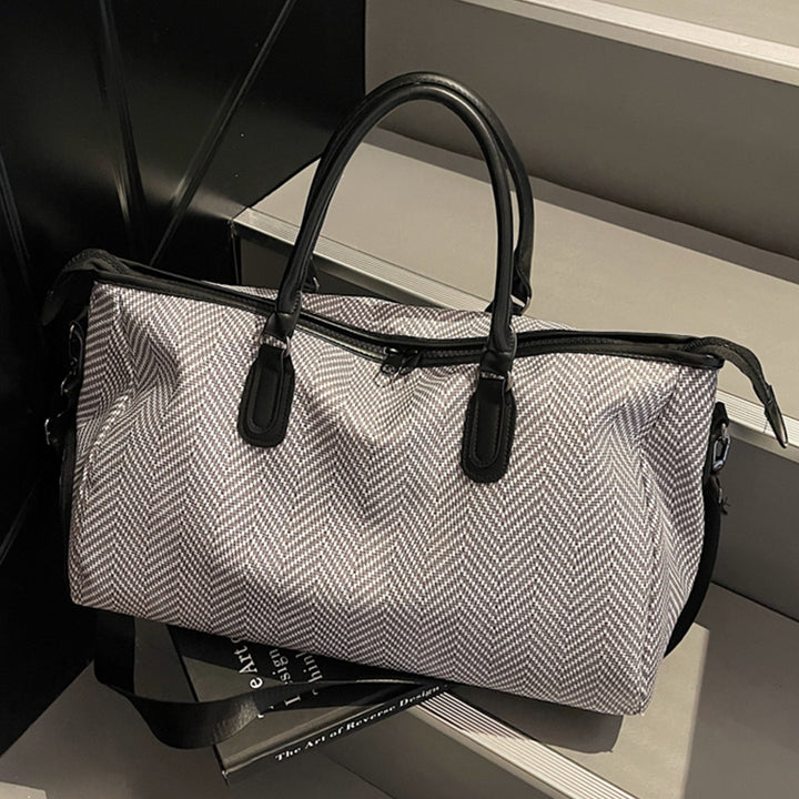 Elegant Travel Bag with Innovative Compartment Design Stornfield
