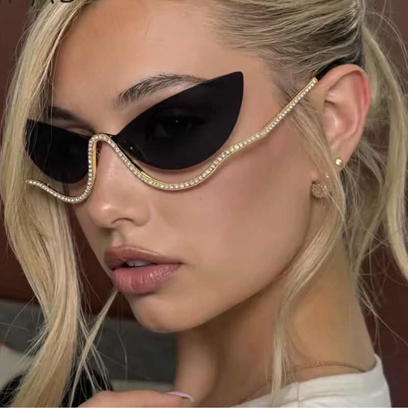 Women's extravagantly shaped Cat-Eye sunglasses with sparkling appliqués Stornfield