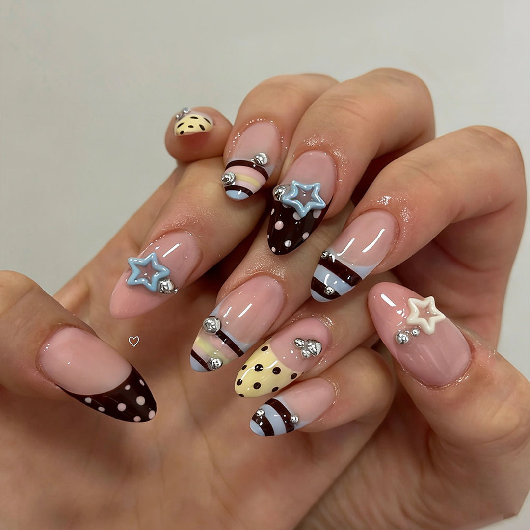 Artificial Fingernails with Playful Design Stornfield