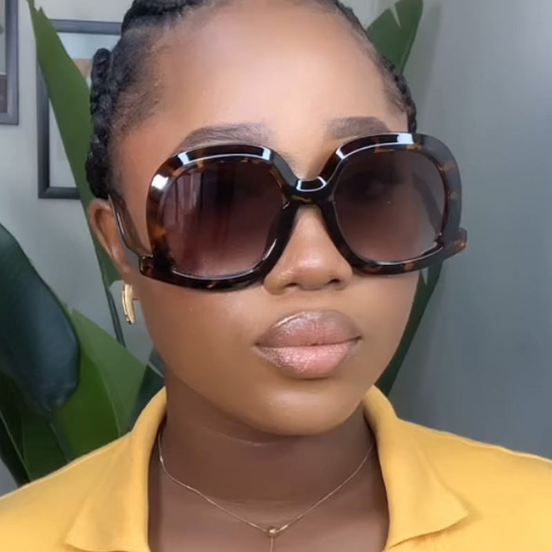 Women's oversized sunglasses with fashionable design Stornfield