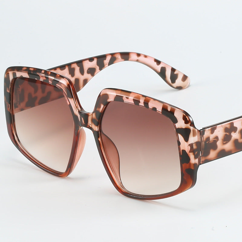 Women's modern square sunglasses with high-quality UV protection technologies Stornfield