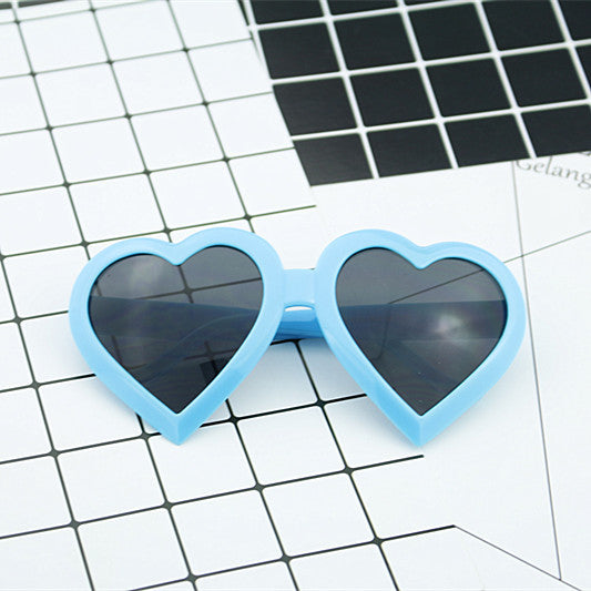 Women's Heart-Shaped Sunglasses in Modern Design Stornfield