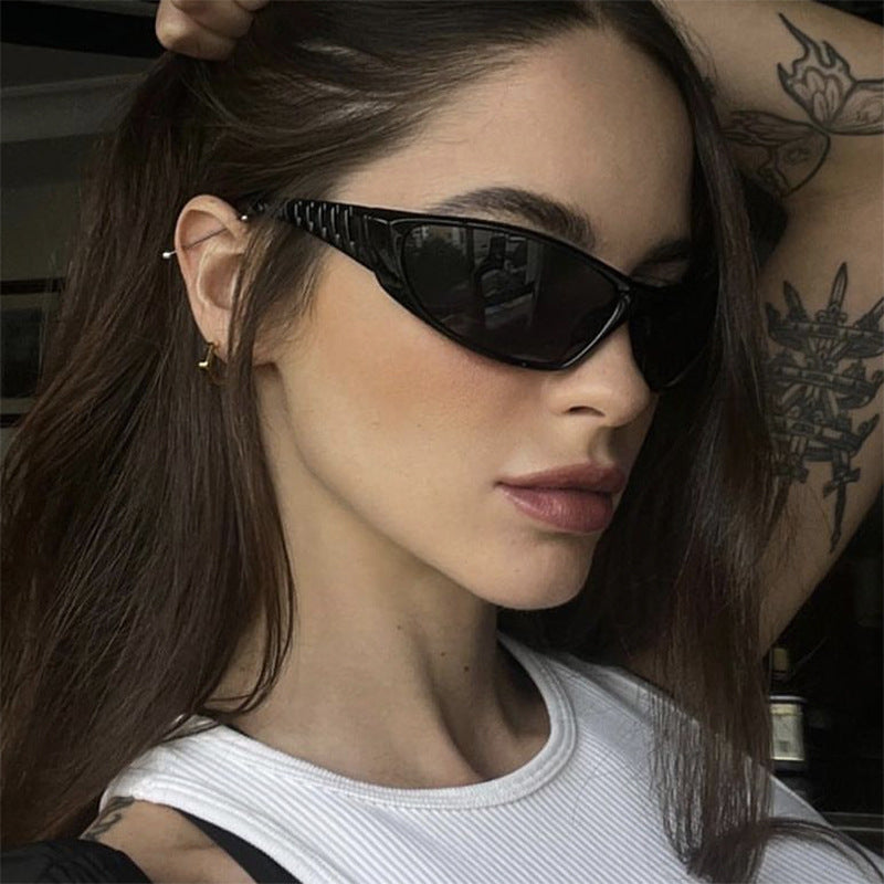 Women’s sporty sunglasses with aerodynamic design and polarized lenses Stornfield