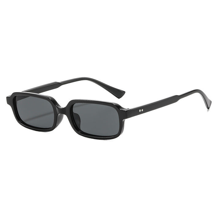 Vintage-Inspired Angular Sunglasses Stornfield