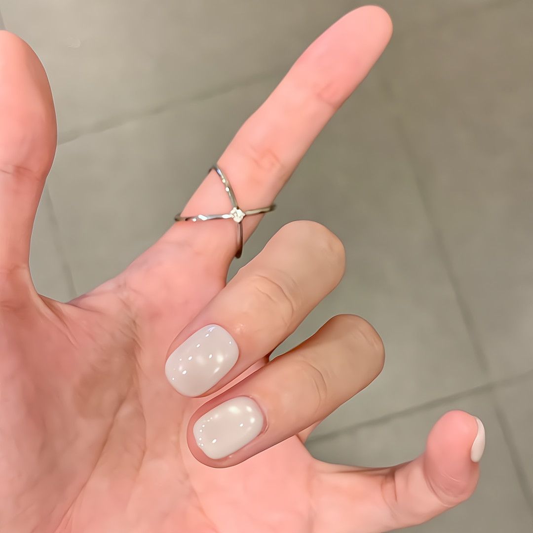 High-gloss artificial nails Stornfield