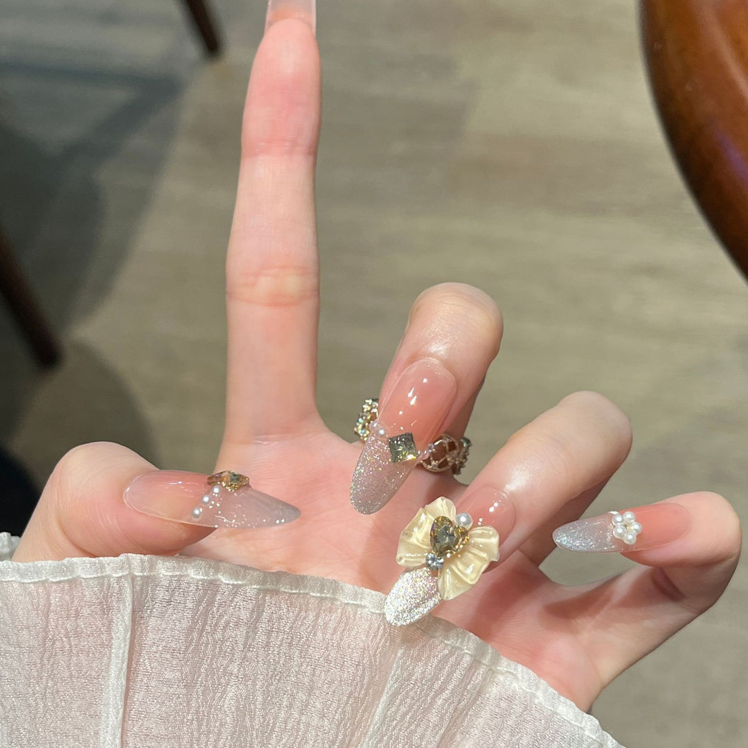 Glamorous Rhinestone-Embellished Nail Art Extensions Stornfield
