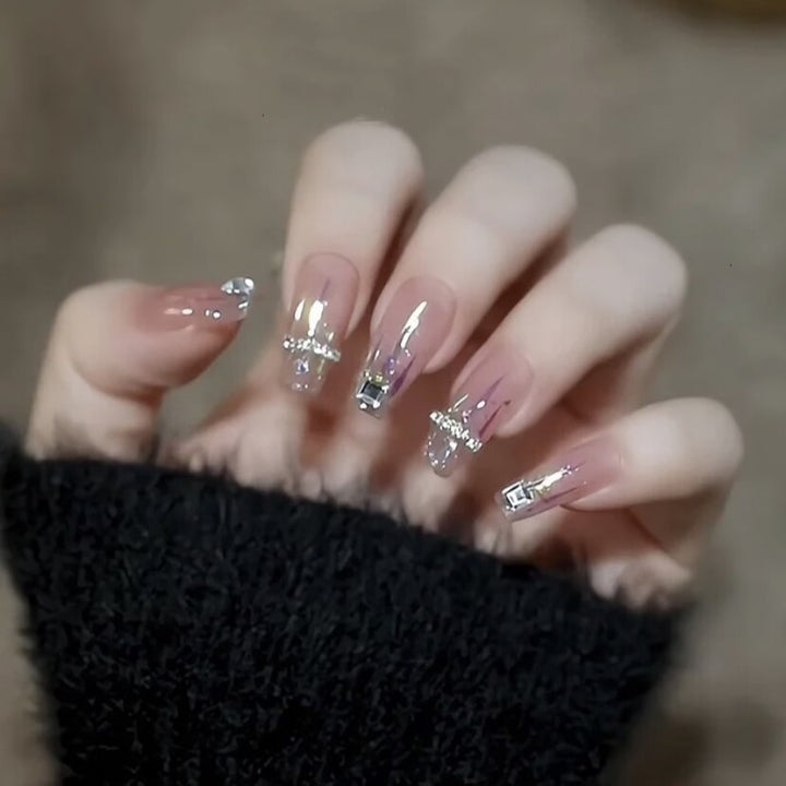 Decorative Floral Press-On Nail Art Set Stornfield