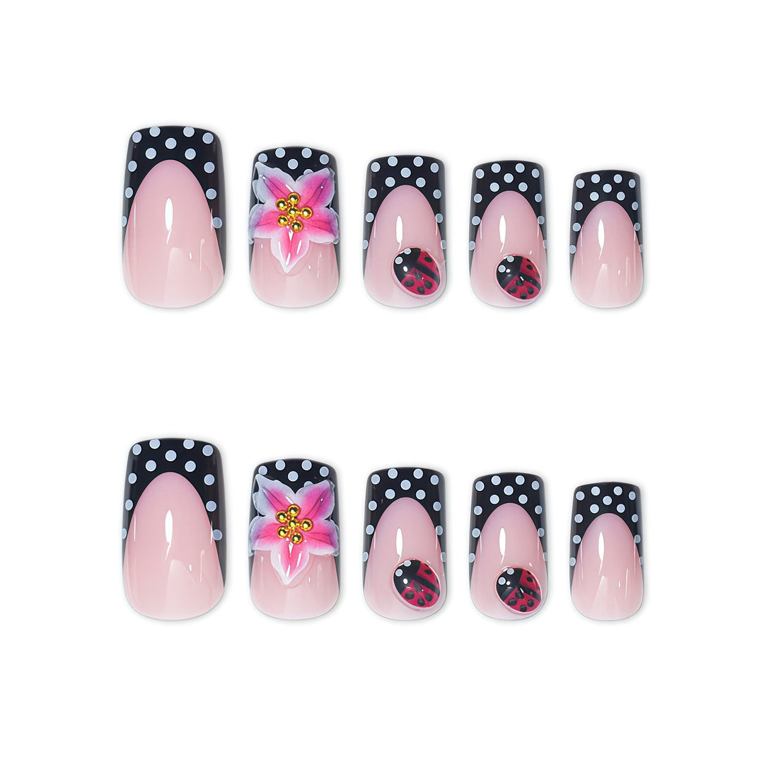Floral-Patterned Nail Art Extensions Stornfield
