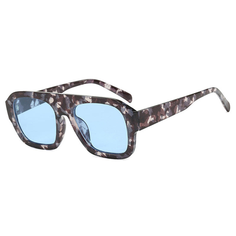 Women's fashionable sunglasses with a sturdy frame and wide lenses Stornfield